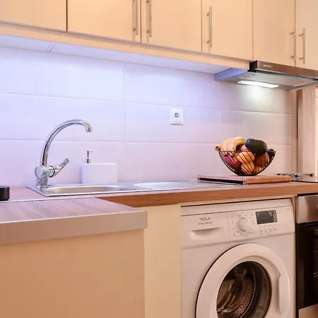 Alongside Waves 아파트