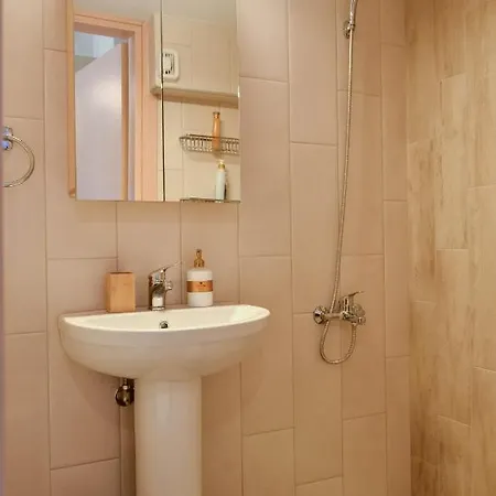 아파트 Alongside Waves 칼라마타